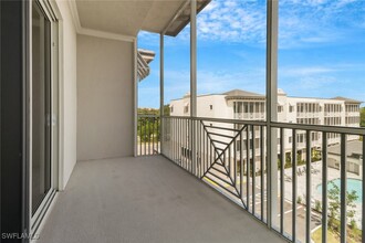 26600 Rose Pointe Dr-Unit -b303 in Bonita Springs, FL - Foto de edificio - Building Photo