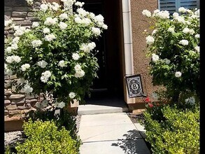 7608 E Garland Ave in Fresno, CA - Foto de edificio - Building Photo