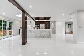 4 Hadley Rd in Lexington, MA - Building Photo - Building Photo