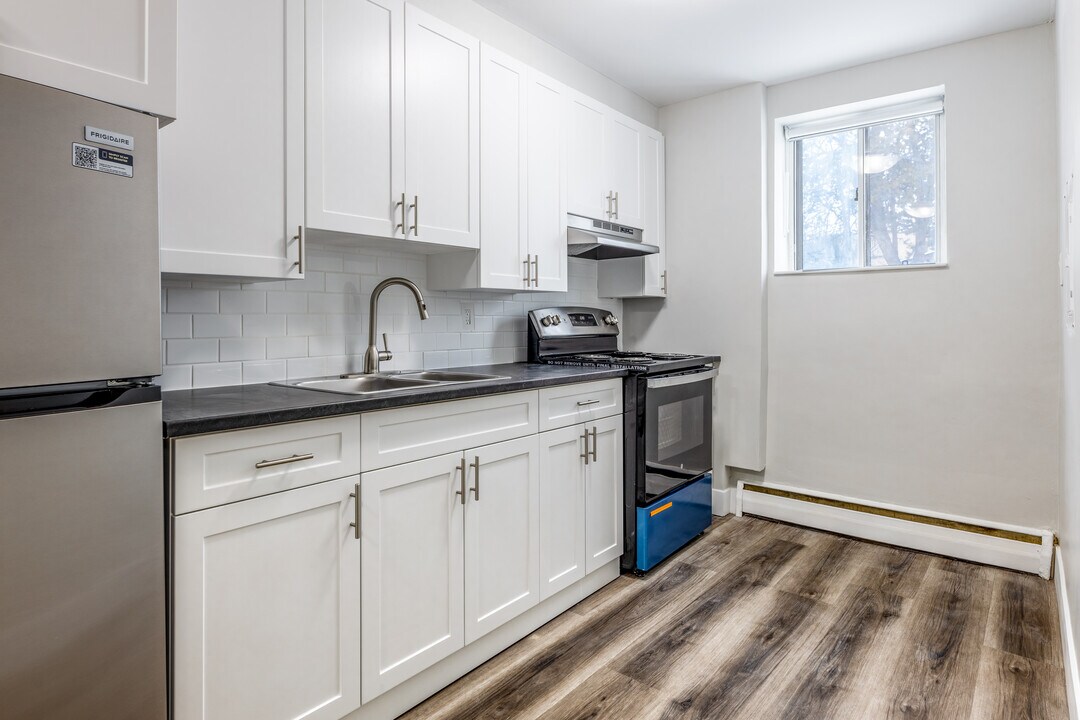 364 Grey Street in London, ON - Building Photo