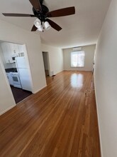 209 W Maple St in Glendale, CA - Foto de edificio - Building Photo