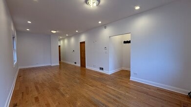 2216 N Central Ave in Chicago, IL - Building Photo - Building Photo