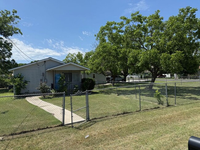 property at 605 Blanco St