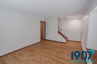 132 SW 13th St in Moore, OK - Foto de edificio - Building Photo