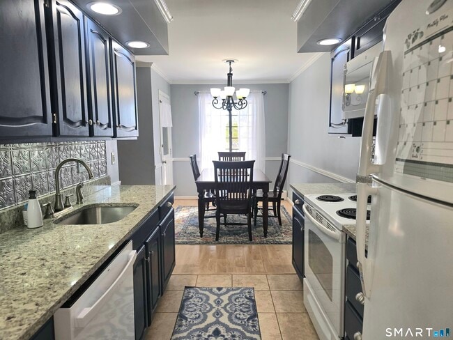 property at 22 Essex Ct