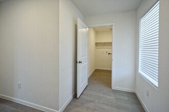 742 Tower Hl in New Braunfels, TX - Building Photo - Building Photo