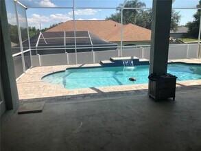 4512 River Overlook Dr in Valrico, FL - Building Photo - Building Photo