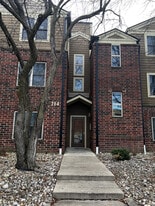 214 Glengarry Dr in Bloomingdale, IL - Building Photo