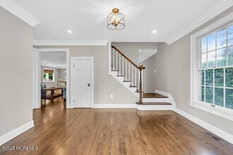 8 Glenwood Pl in Spring Lake, NJ - Foto de edificio - Building Photo