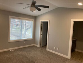 916 9th St in West Des Moines, IA - Building Photo - Building Photo