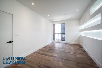 8813 Burton Way in Los Angeles, CA - Building Photo - Building Photo