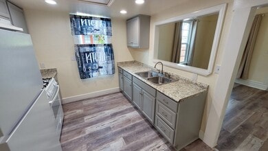 7705 Bright Ave in Whittier, CA - Building Photo - Building Photo