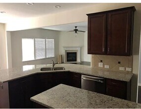 6830 Rocking Horse Ln in Cumming, GA - Building Photo - Building Photo