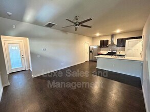 2180 Buena Vida Ln in Edmond, OK - Building Photo - Building Photo