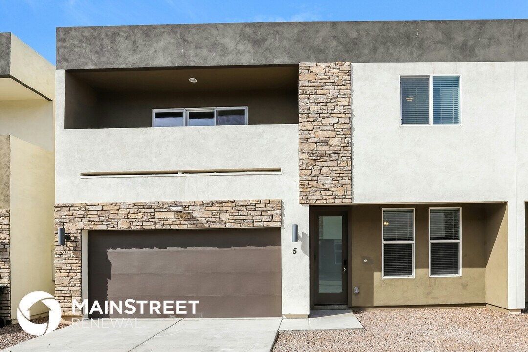 2000 N 36th St in Phoenix, AZ - Foto de edificio