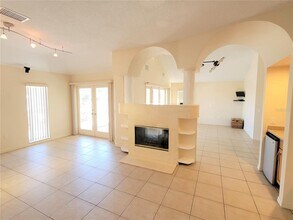 606 North Point Dr in Holmes Beach, FL - Building Photo - Building Photo