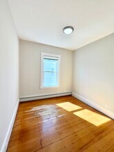 1 Folsom Ave, Unit 3 in Boston, MA - Foto de edificio - Building Photo