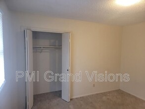 1305 18th St in Charleston, IL - Building Photo - Building Photo