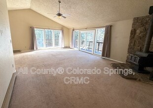 931 Kings Crown Rd in Woodland Park, CO - Building Photo - Building Photo