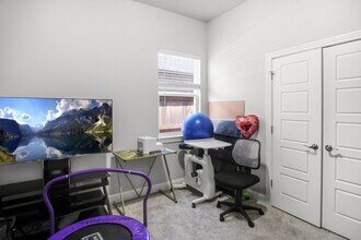 4702 SW Lilly St in Bentonville, AR - Building Photo - Building Photo