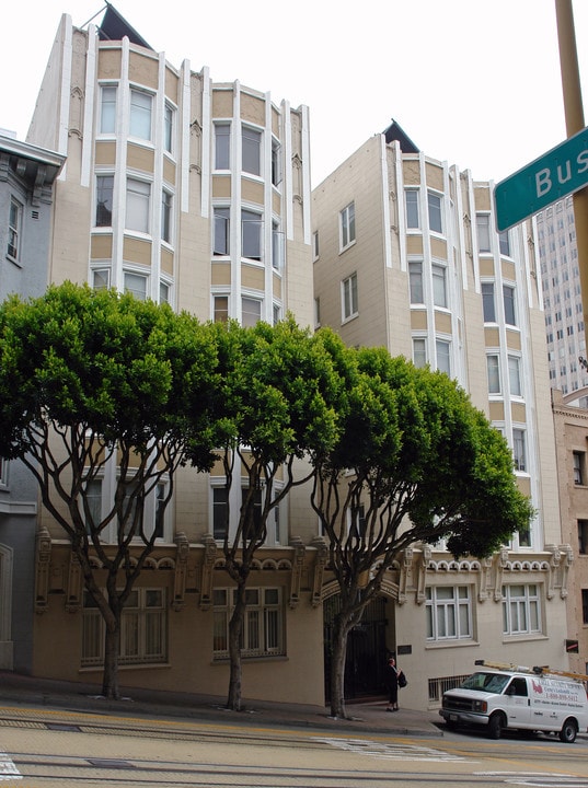 626 Powell in San Francisco, CA - Building Photo