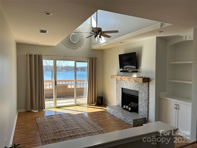645 Portside Dr in Davidson, NC - Building Photo - Building Photo