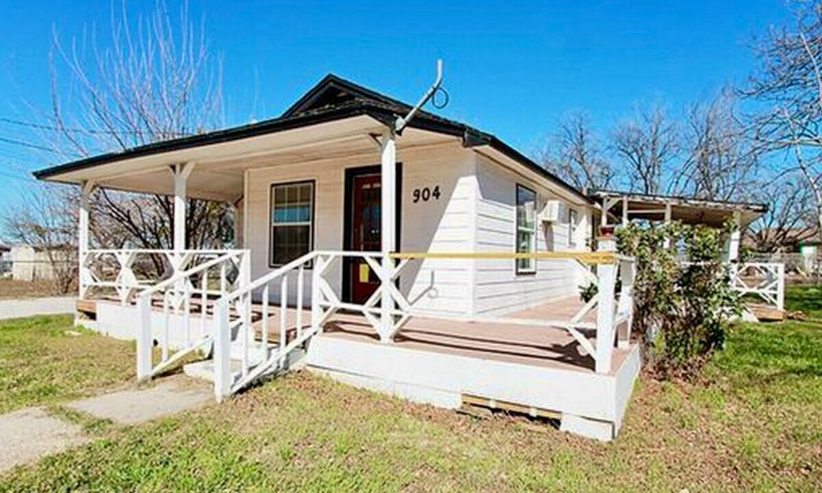 904 14th St in Brownwood, TX - Foto de edificio