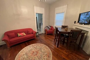 506 W 48th St in Savannah, GA - Building Photo