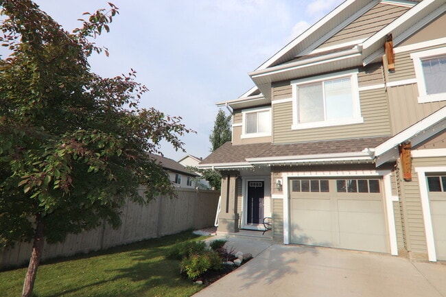 property at 1715 Chapman Way SW