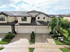 2449 Seven Oaks Dr in St. Cloud, FL - Building Photo