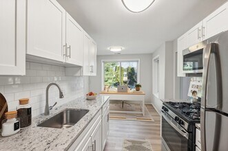 Eagle Rock Apartments at West Springfield in Springfield, VA - Building Photo - Building Photo