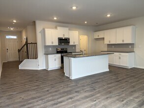 1475 Amberview Ln in Kernersville, NC - Building Photo - Building Photo