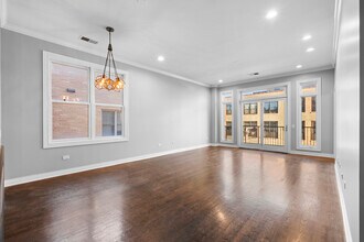 1355 W Washington Blvd, Unit 4D in Chicago, IL - Building Photo - Building Photo