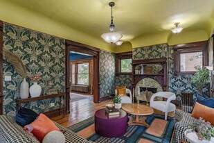 258 W Market St in Akron, OH - Building Photo