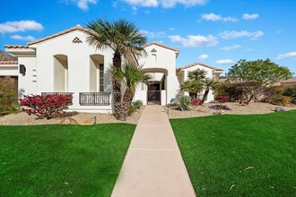 77880 Desert Dr in La Quinta, CA - Foto de edificio - Building Photo