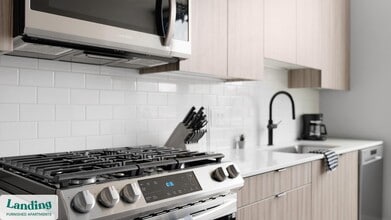 4611 N Broadway in Chicago, IL - Building Photo - Building Photo