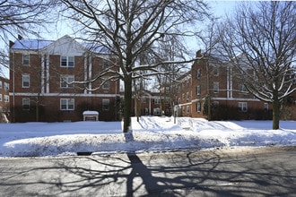 Courtyard Apartments in Shaker Heights, OH - Building Photo - Building Photo