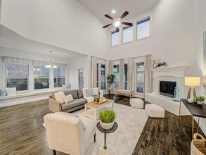 413 Winehart St in Lewisville, TX - Building Photo - Building Photo