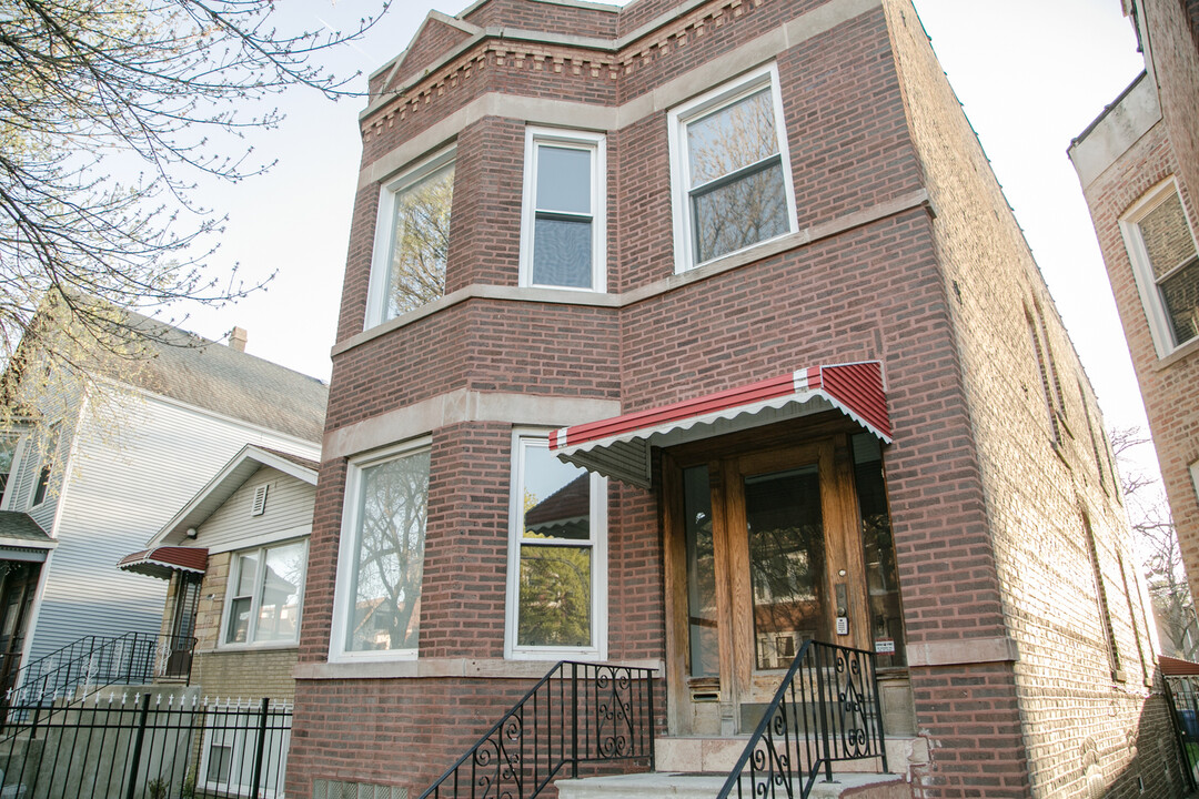 2310 N Hamlin Ave-Unit -1 in Chicago, IL - Building Photo