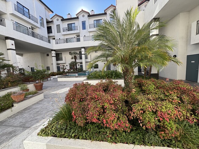 property at 111 S Oak Knoll Ave