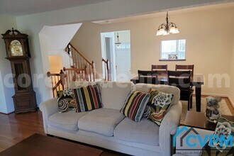 8511 Pine Meadows Dr in Odenton, MD - Foto de edificio - Building Photo