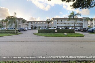 5601 NW 2nd Ave in Boca Raton, FL - Building Photo - Building Photo