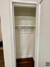 E 81st St in New York, NY - Building Photo - Building Photo