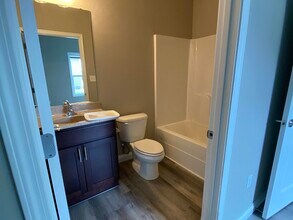 1125 Old Barren River Rd in Bowling Green, KY - Building Photo - Building Photo