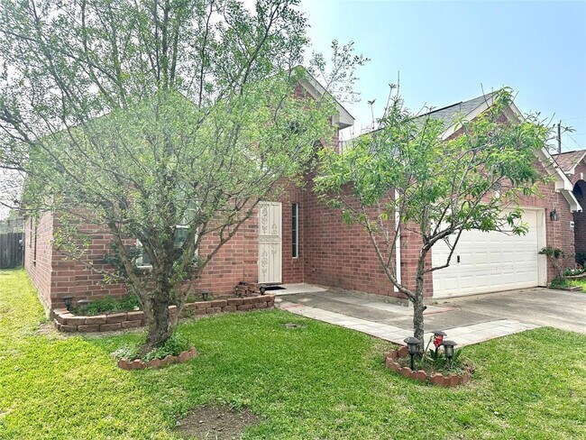8410 Hemlock Hill Dr in Houston, TX - Building Photo - Building Photo