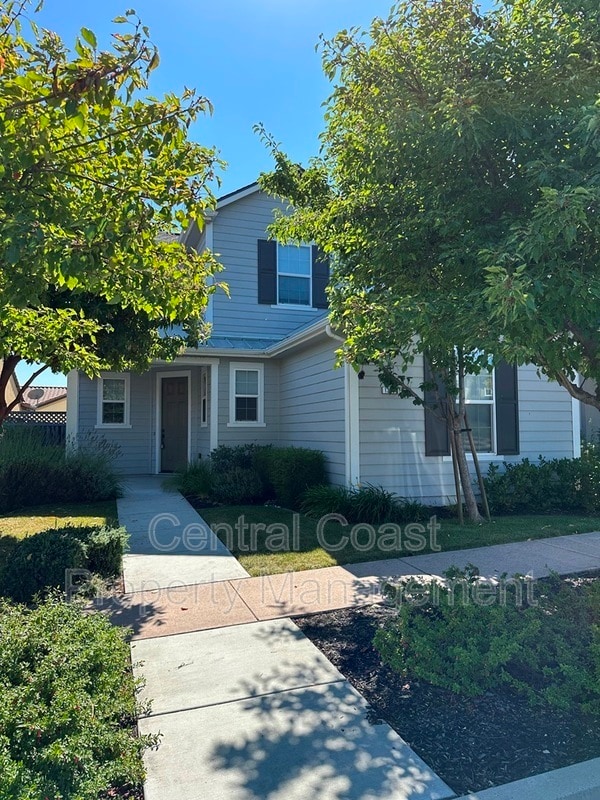 property at 13538 Warren Ave