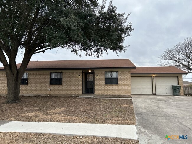 property at 3422 Chisholm Trail
