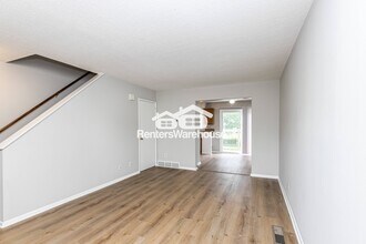 8027 E 88th St in Kansas City, MO - Building Photo - Building Photo