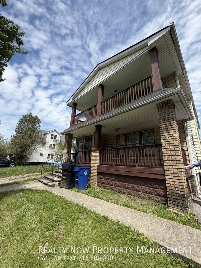 3783 E 144th St, Unit 2