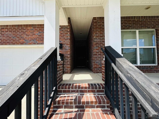 7773 Burnside Lp in Pensacola, FL - Building Photo - Building Photo